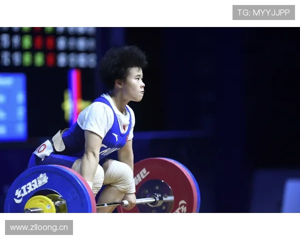 侯志慧真是说让人想不到，训练场上铁人，下了场却能这么宠孩子？